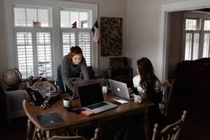 Tips Sukses Memulai Bisnis Online Tanpa Modal Untuk Pelajar 2 Melatih sifat pekerja keras