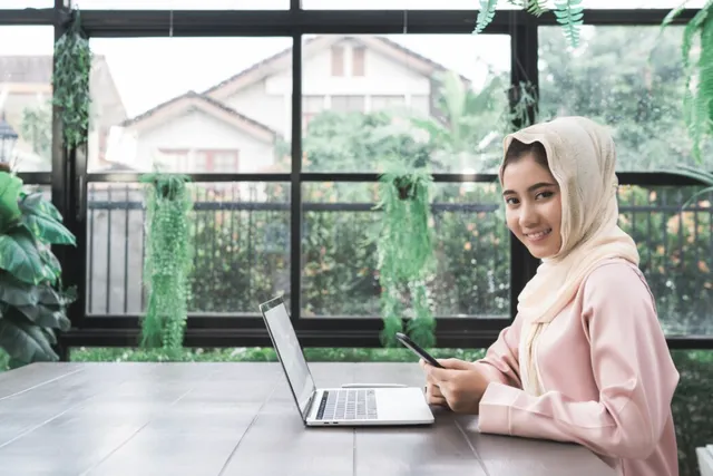 12+ Contoh Bisnis Online Laris Omset Jutaan Per Bulan 1 contoh bisnis online