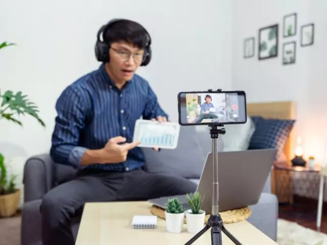 10 Bisnis Online yang Cocok Buat Laki Laki, Layak Dicoba! 1 bisnis online yang cocok buat laki laki